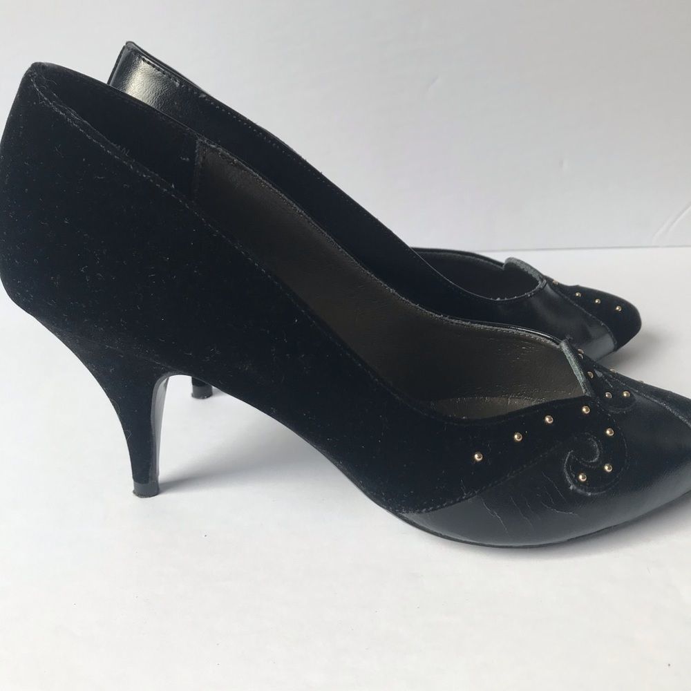 Vintage kitten heel pumps